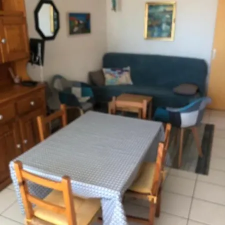 Front De *